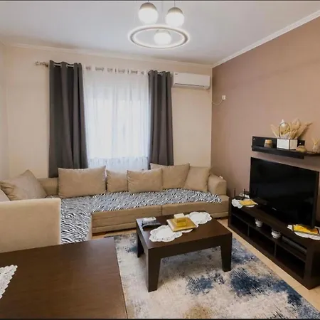 아파트 Simar Tirana *